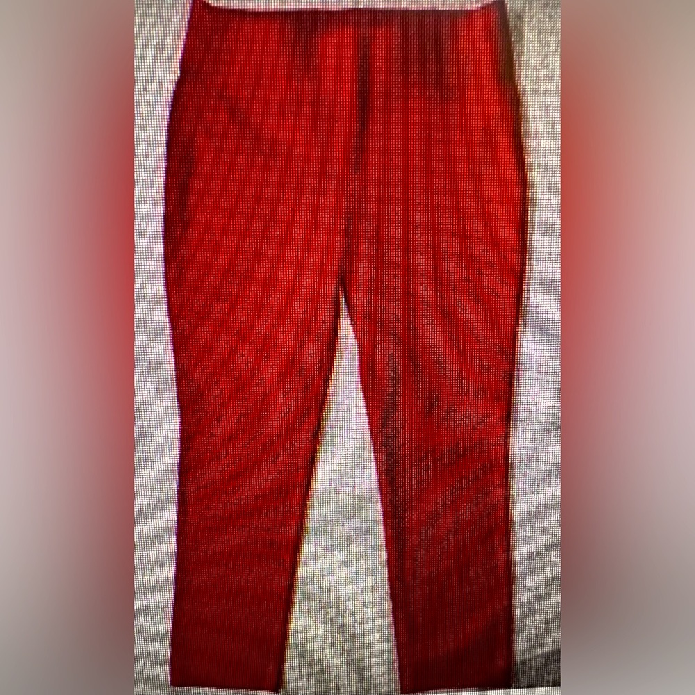 NWT Candies Audrey ankle red pants. Size 3.